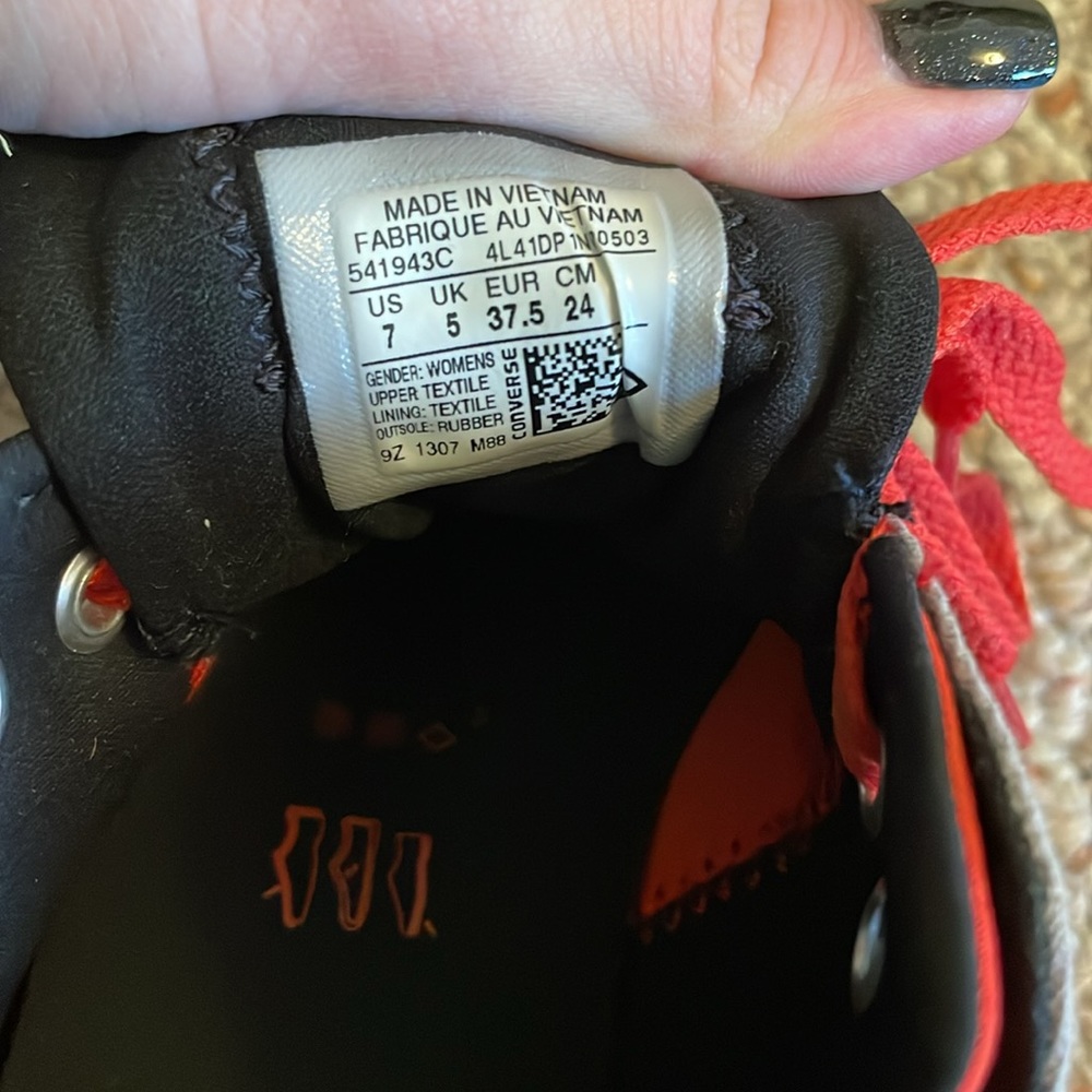 Converse Women’s Sneaker - Picture 4 of 4